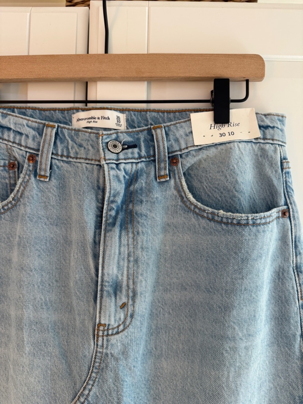 Abercrombie & Fitch High Rise Midi Denim Skirt | Size 30 | NEW WITH TAGS! - Picture 4 of 8